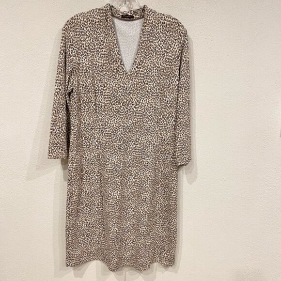 J. McLaughlin Dresses & Skirts - J. McLaughlin Ivana Catalina Cloth Leopard Print Dress Size Large EUC